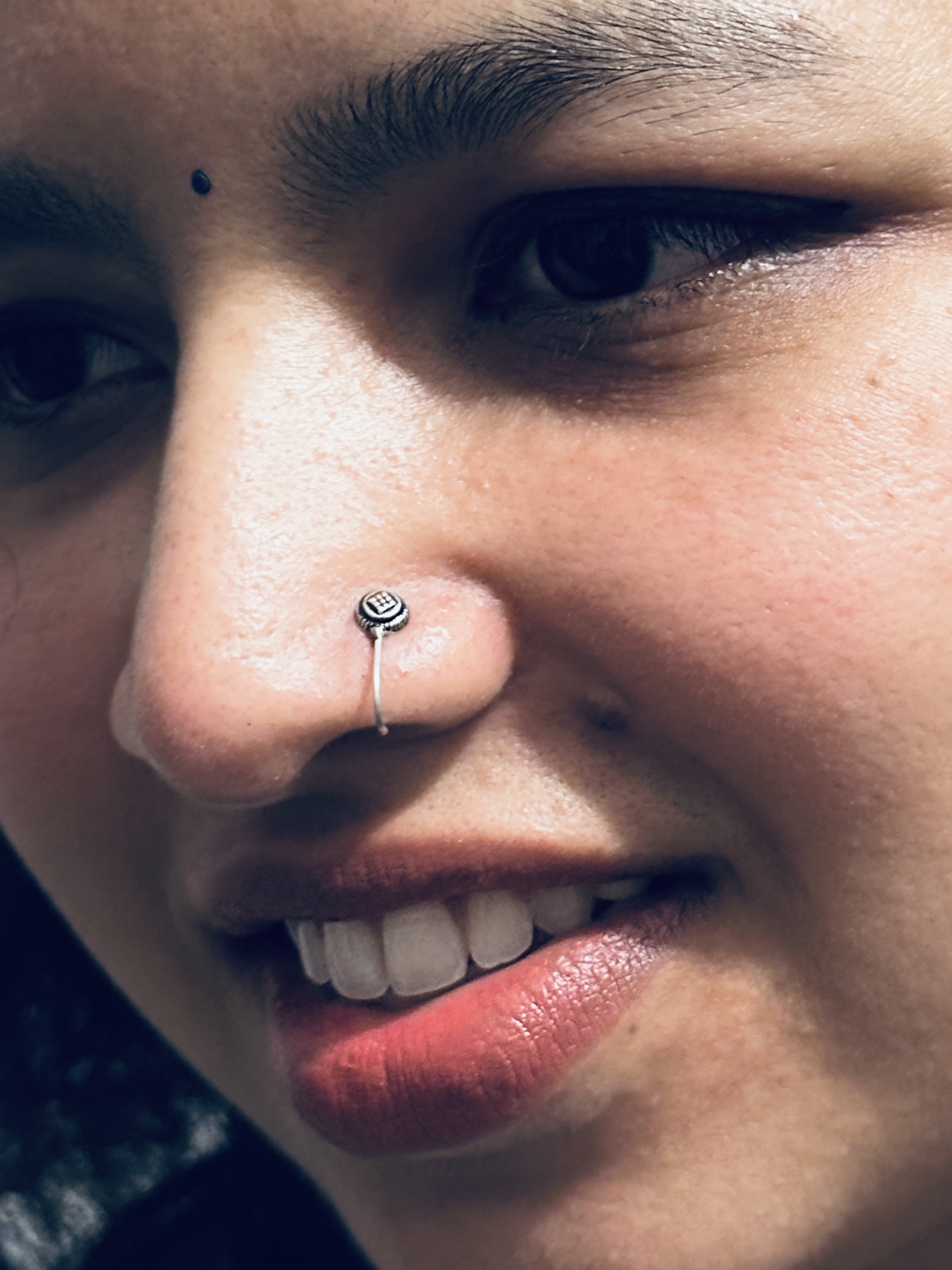 Oxidized 925 Sterling Silver Round Press Nose Pin